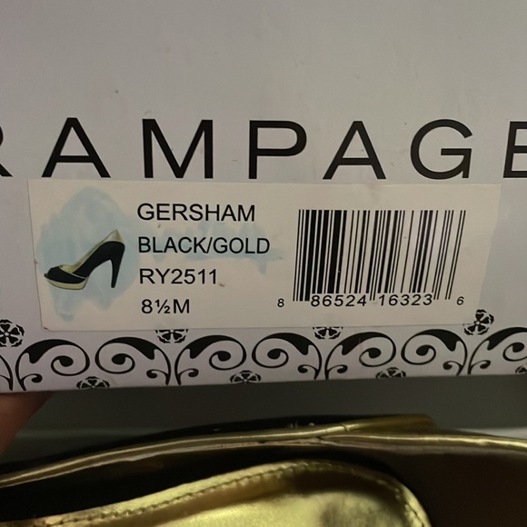 black heels with gold rim open toe - Picture 5 of 5